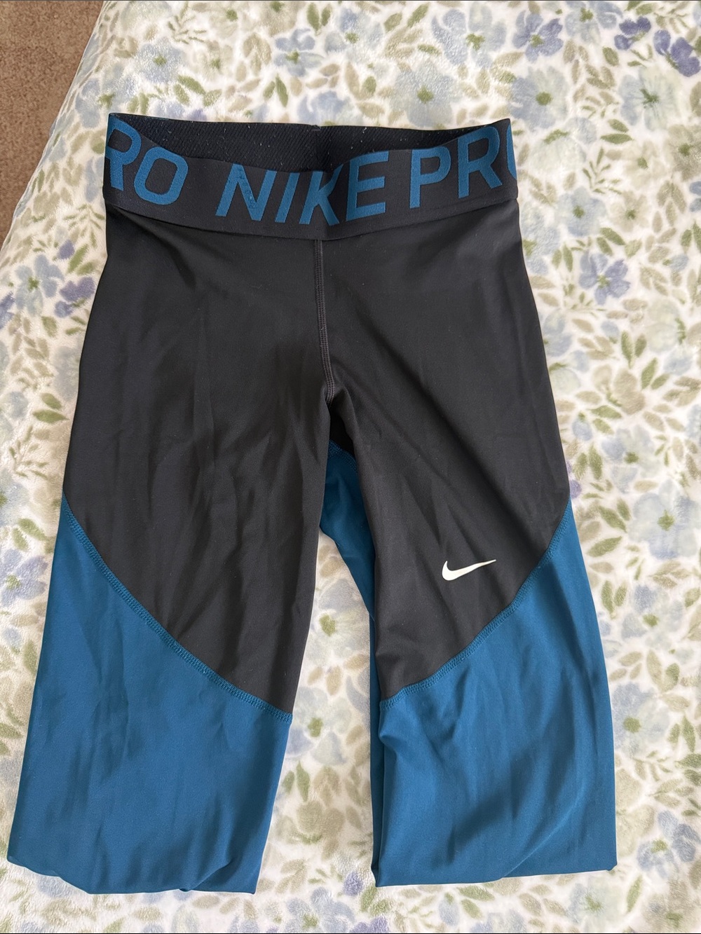 Nike Pro Black and Teal Athletic Compression leggings